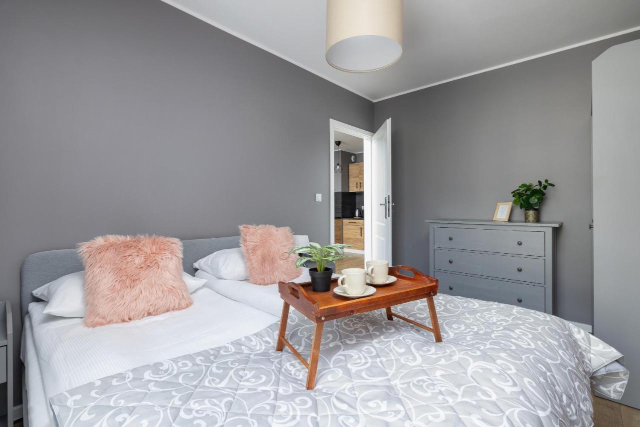 Comfy Apartment Pachonskiego With Parking In Krakow By Noclegi Renters Exterior photo