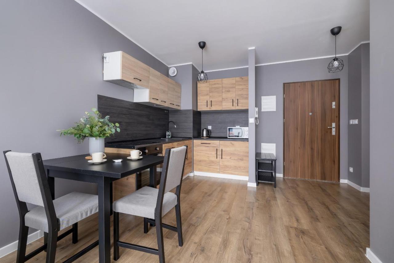 Comfy Apartment Pachonskiego With Parking In Krakow By Noclegi Renters Exterior photo