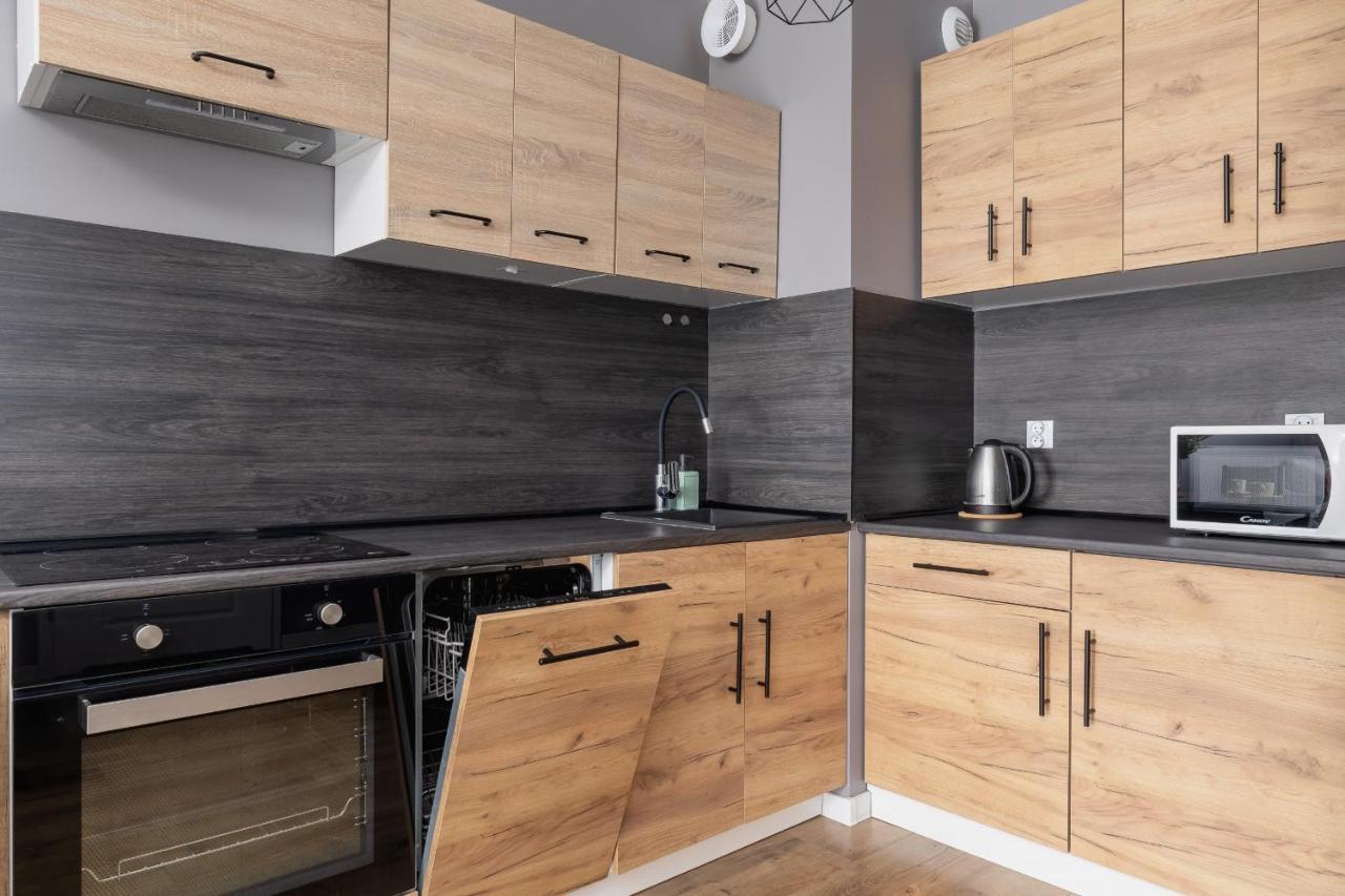 Comfy Apartment Pachonskiego With Parking In Krakow By Noclegi Renters Exterior photo