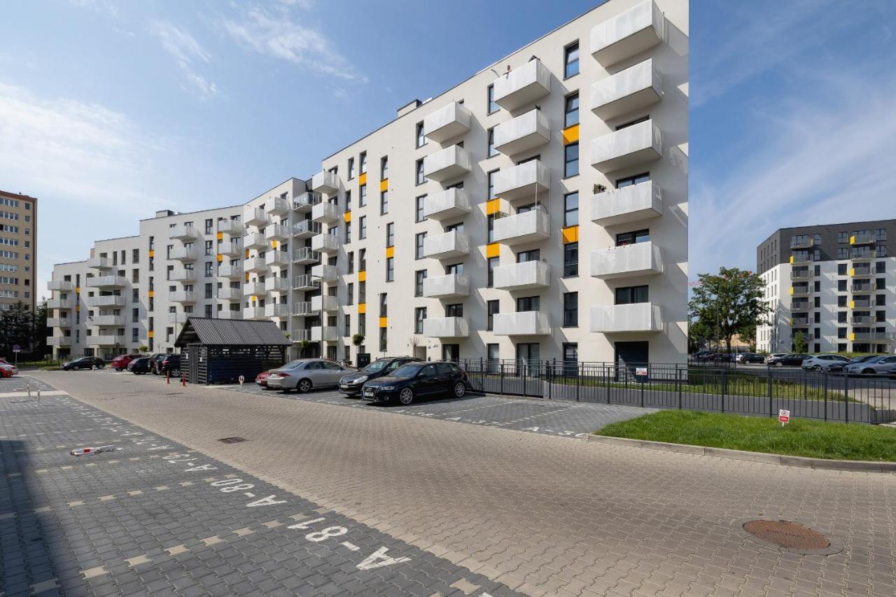 Comfy Apartment Pachonskiego With Parking In Krakow By Noclegi Renters Exterior photo